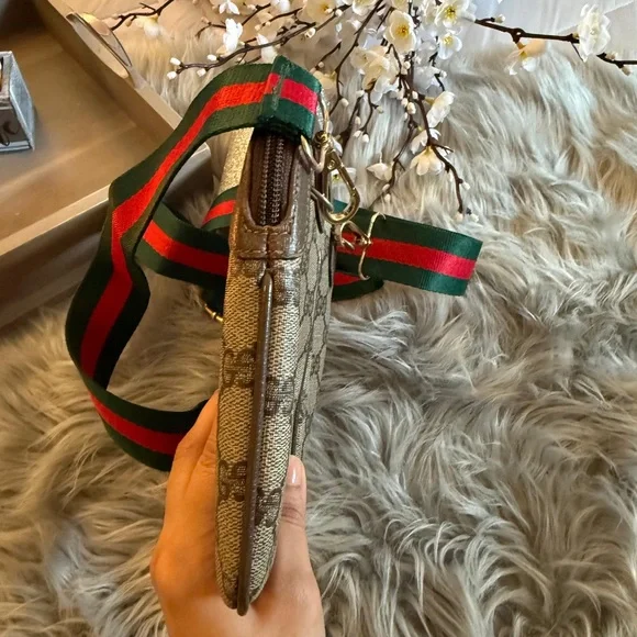 Authentic vintage Gucci web sherry line crossbody bag (WN200) - Picture 7 of 13